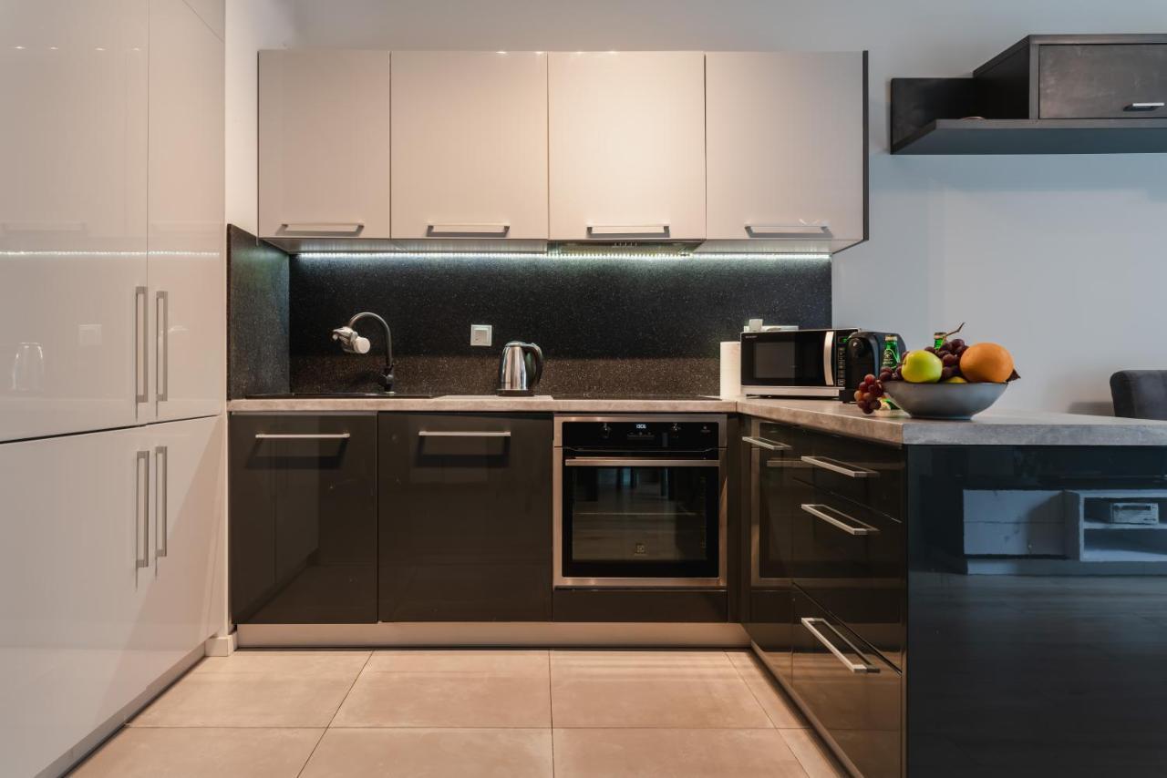 Apartament Apartwro - Przestronny Apartament Z Tarasem 5 Min Od Rynku Garaż Projektor Wrocław
