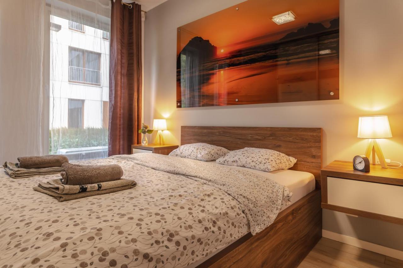 Apartwro - Przestronny Apartament Z Tarasem 5 Min Od Rynku Garaż Projektor Apartament